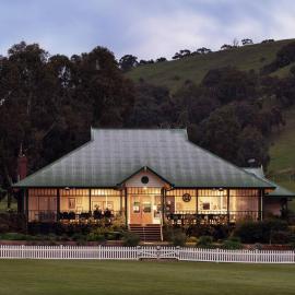The Pavilion Retreat at The Village Green, hotel in Strath Creek