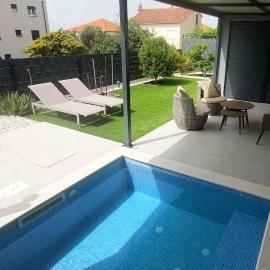 UNIQUE Trogir - garden with PRIVATE heated massage POOL ONLY FOR YOU
