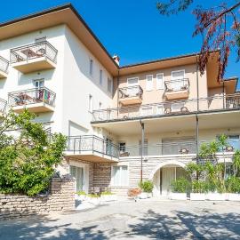 Residenza Panorama, hotell i Costermano