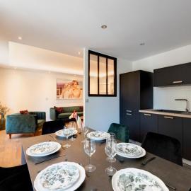 LE MIRAGE Luxury T4 avec garage, hotel in Annecy