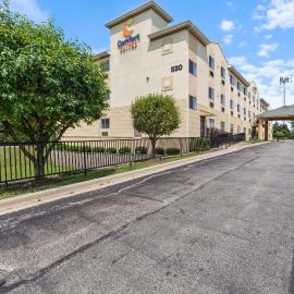 Comfort Suites Lombard - Addison, hotelli kohteessa Lombard