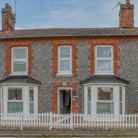 May Cottage - Boutique Coastal Property. Crabpot Cottages Sheringham