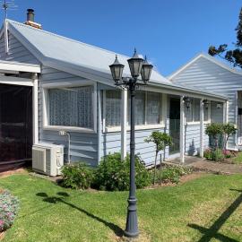 That Seaside Cottage - Fully equipped home, 4 Bedrooms on the foreshore, hotel i Tooradin