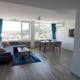Balkan Tower Deluxe БЕЗПЛАТНО ПАРКОМЯСТО
