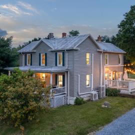 The Orchard, a family friendly home- hot tub, fire pit, yard games、ルーレイのホテル