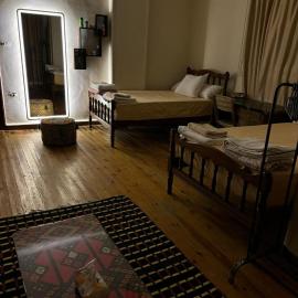 غرفة في مدينة نصر موقع متميز وسط المدينة للرجال فقط, hotell Kairos