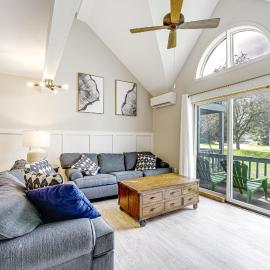Ellicottville Townhome Near Holiday Valley Resort!, hotel in Ellicottville
