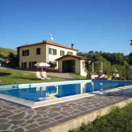 Classic Cottage XL - Agriturismo Spazioso per Famiglie nelle Langhe con Piscina, hotel din Vesime