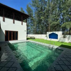 Charis Tanjong Jara, Beach & Pool Villa Sapphire, hotel a Dungun