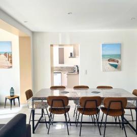 Le logis des Lilas, hotel v destinaci Corme-Royal
