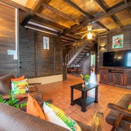 The Toucan Nest - AC, Gated & Pool