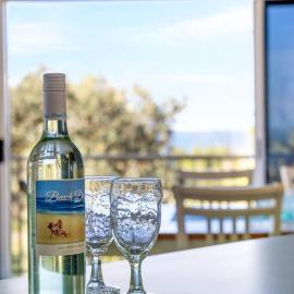 3Bed Ocean views with Pool, hotel in Buddina