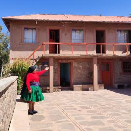 Home in Taquile - Q'uñi wasi, hotel in Huillanopampa