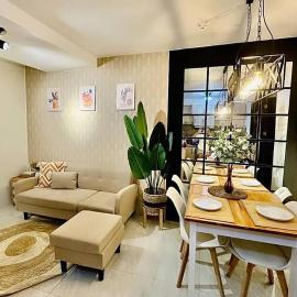 Happy Nest at La Bella Condo Banilad Mandaue Cebu 2 Bedrm Free wifi 6pax max, hotel in Banilad