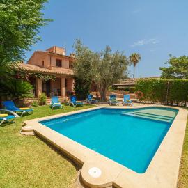 E415 Can Xisco by Mallorca Villa Selection, hotel in Port de Pollensa