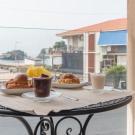 La Finestra di Verga, khách sạn ở Aci Castello