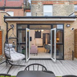 Unwind in Style 2BR with Cozy Backyard for Groups