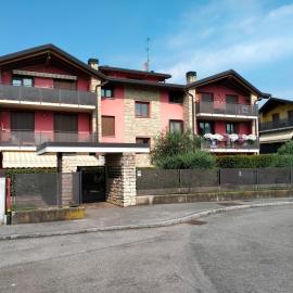 Casa ERRI, hotel a Brusaporto