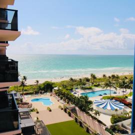 Alexander 1211 with Beach Access, 2 pools, sauna, hotel v Miami Beach