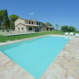 Almifiole Holiday Home, hôtel à Tavullia