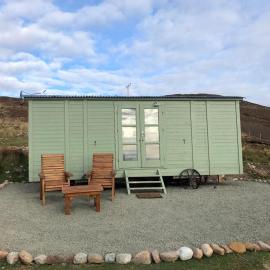 The Drift Shepherds Hut, hotel in Aultgrishin