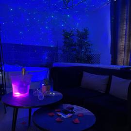 SWEET ANGEL Suite romantique avec SPA, hótel í Bruz