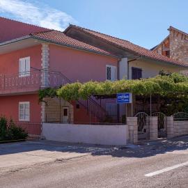 Apartments Ana Buratovic