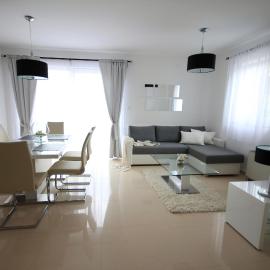 Apartments Villa Mantinela, hótel í Malinska