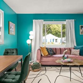 Art Deco Oasis A Stylish Retreat, מלון בPeoria Heights