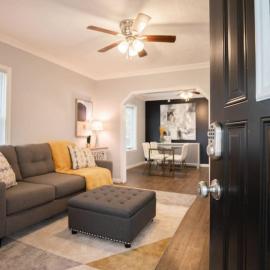 THE CORNER COTTAGE - Contemporary 2BD in Peoria, hotel v destinácii Peoria