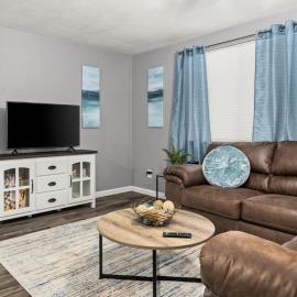 Peaceful 2BD 10 mins from DT Peoria