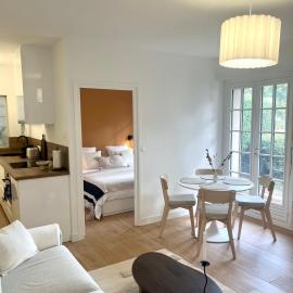 Le Villandry, hotel u gradu Betin