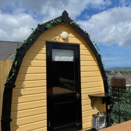 Arch Pod & Hot Tub, Hotel in Carndonagh