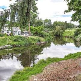 Bothell River house, ξενοδοχείο σε Bothell
