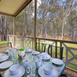Deniliquin Riverside Caravan Park, hotel in Deniliquin