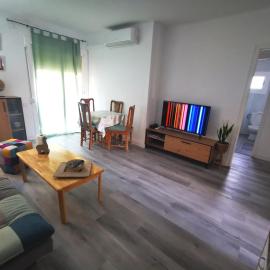 Apartment close to the beach and the town centre