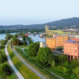 Trans World Hotel Donauwelle, hotel en Linz