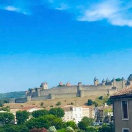 Appartement T2 avec vue château, hôtel à Carcassone