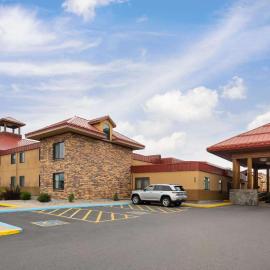 Days Inn & Suites by Wyndham Bozeman, hotel u gradu 'Bozeman'