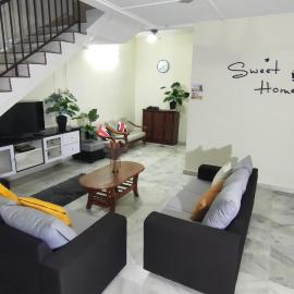 77 homestay 5Min to Leaning Tower, hotel in Teluk Intan