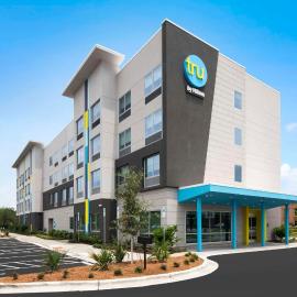 Tru by Hilton Wilmington Wrightsville Beach, хотел в Уилмингтън