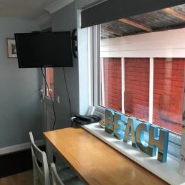 Cozy Guest Suite with Private Entrance and Shower Room in Charming Deal, Kent