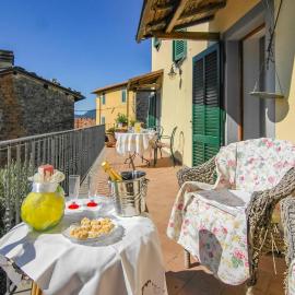 Awesome Home In Sommocolonia