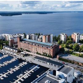 Lapinniemen kattohuoneistot Tampereella, hótel í Tampere