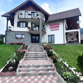 Pensiunea Simona: Rodna şehrinde bir otel