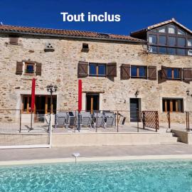 Enclos de la Rive 15 pers piscine chauffée chambres climatisées
