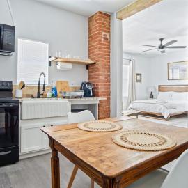 1BR Apt 8 mins St Anthony #03C, hotel in Oklahoma City