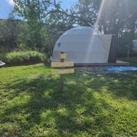 D3 Rainforest Getaway Dome- 2Dbl beds, hotel en Drumheller