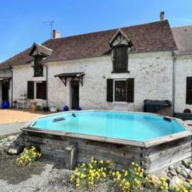 Gite Le Grand Chevrier, hotel u gradu Châteauneuf-sur-Cher