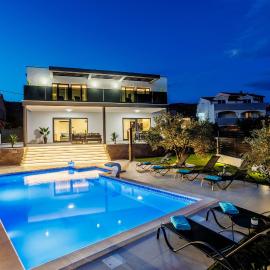 Villa dal' Mares, hotel a Vinišće
